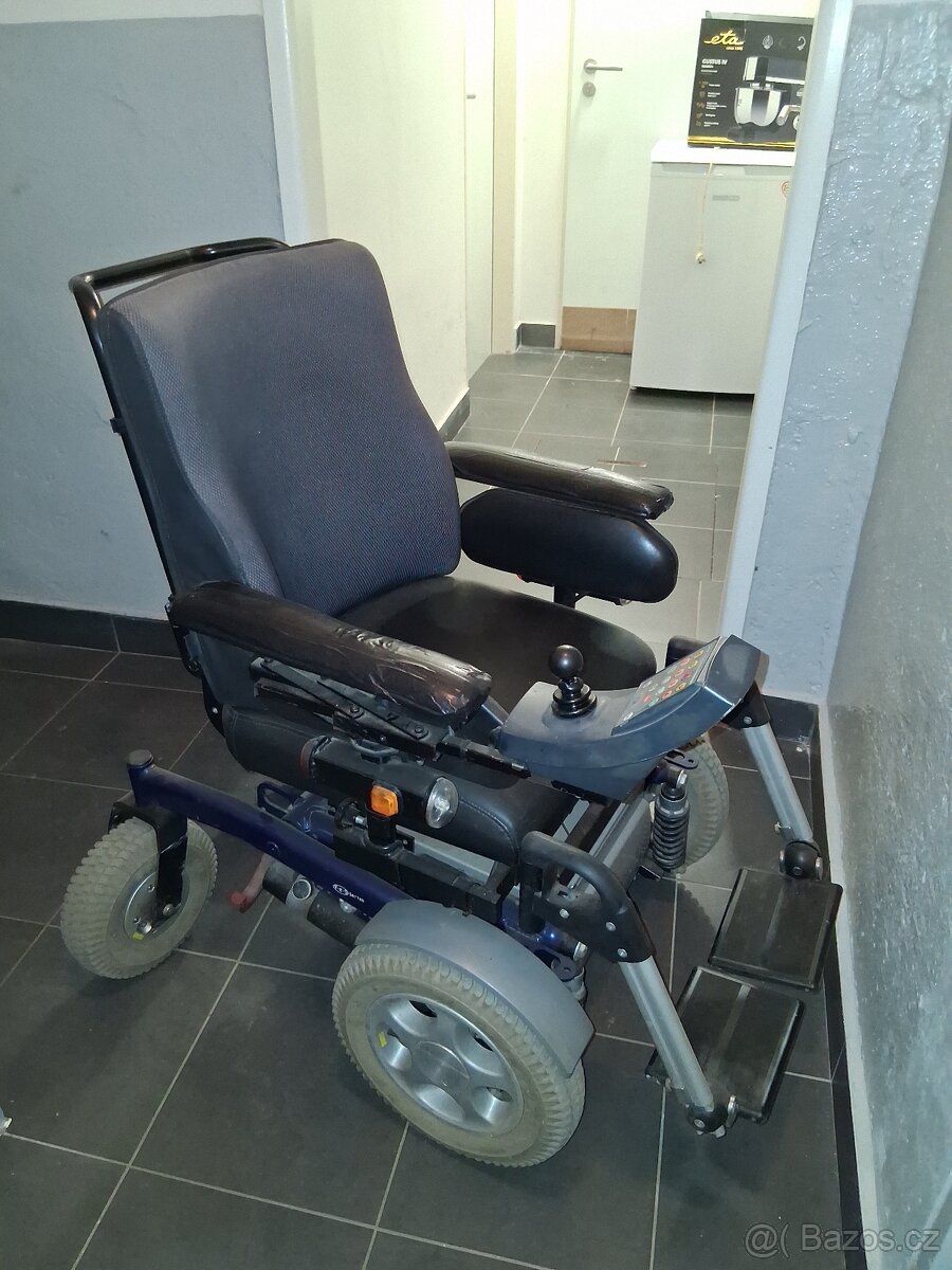 Elektrický invalidní vozík - 2
