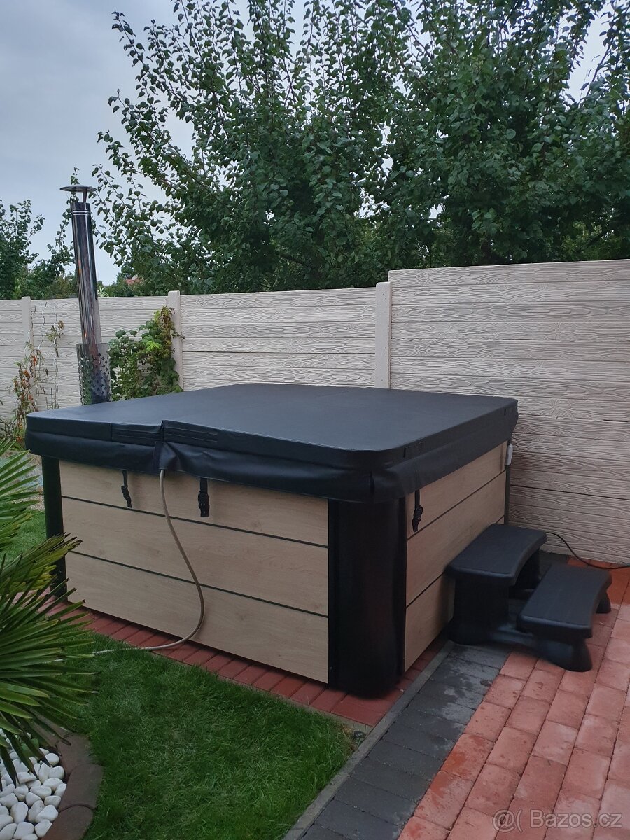 Hranatá akrylátová vířivka PREMIUM - 2