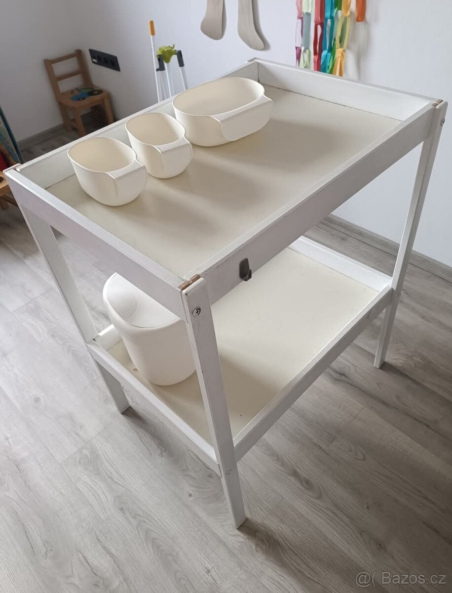 Přebalovací pult - 2