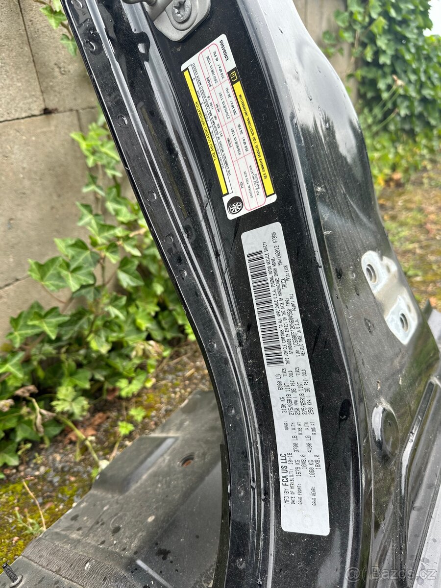 Dodge RAM 1500 - sloupek - 2