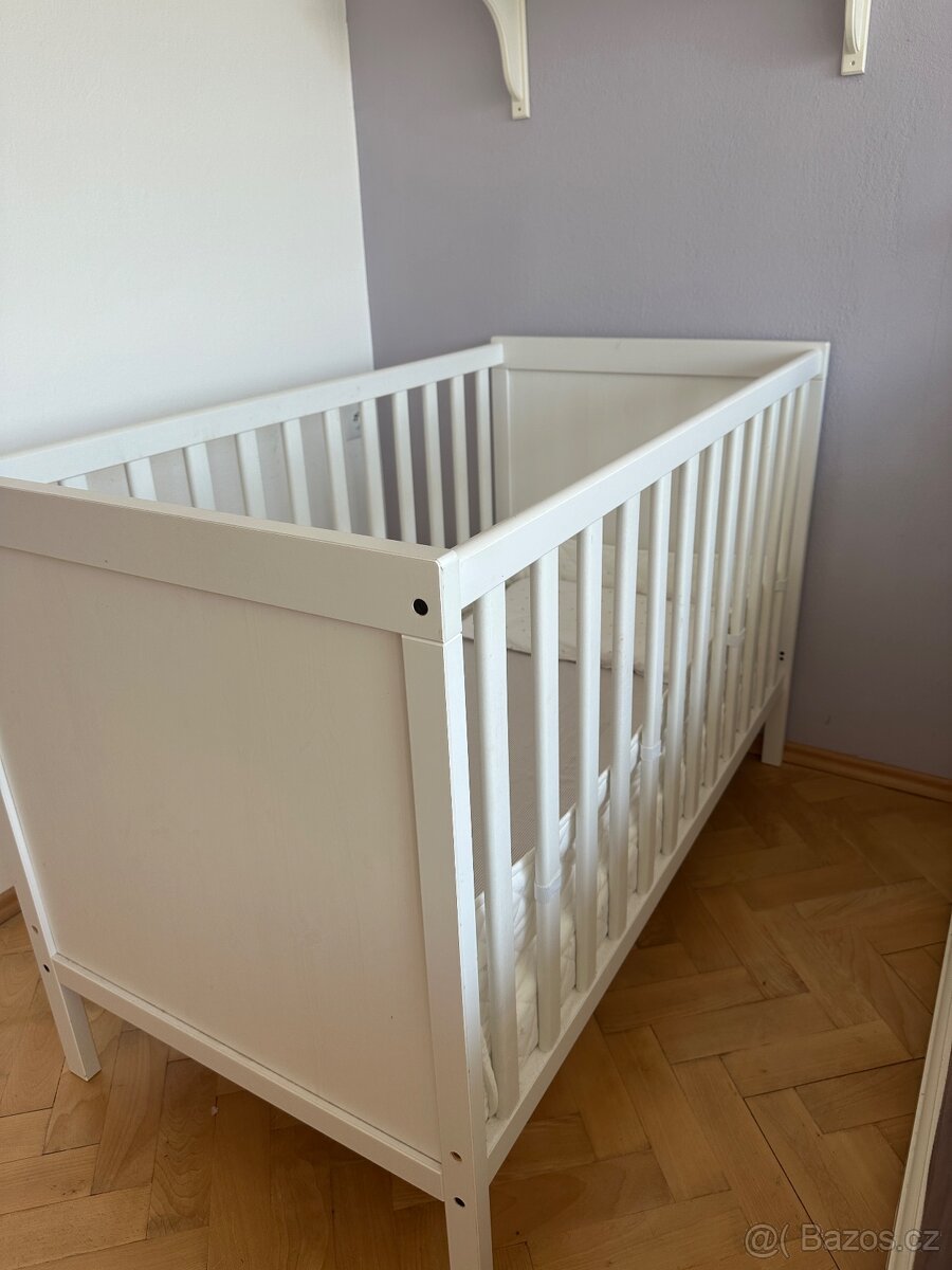 Prodám levně dětskou postylku - 2