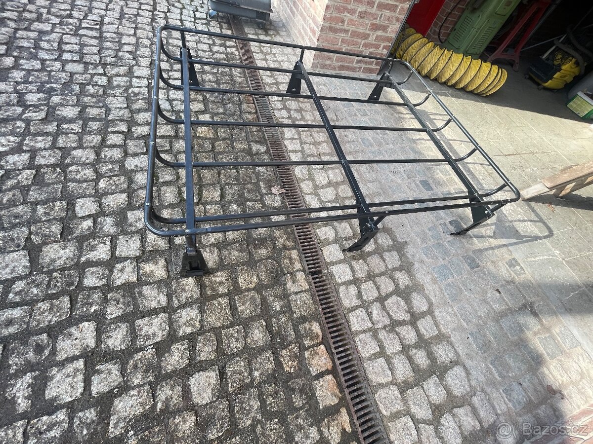 Zahradka na auto na LR Defender - 2