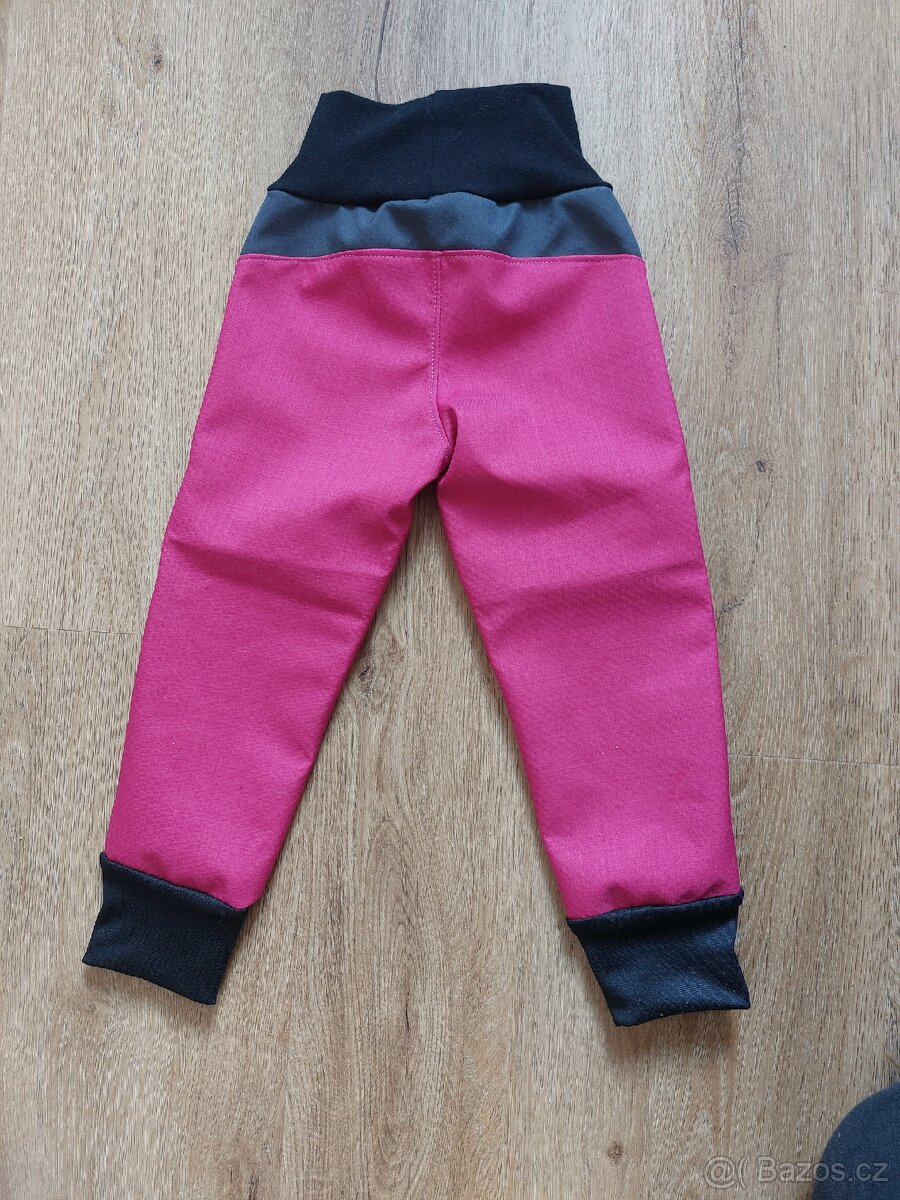 Jarní softshellove kalhoty 80/86 Nové - 2