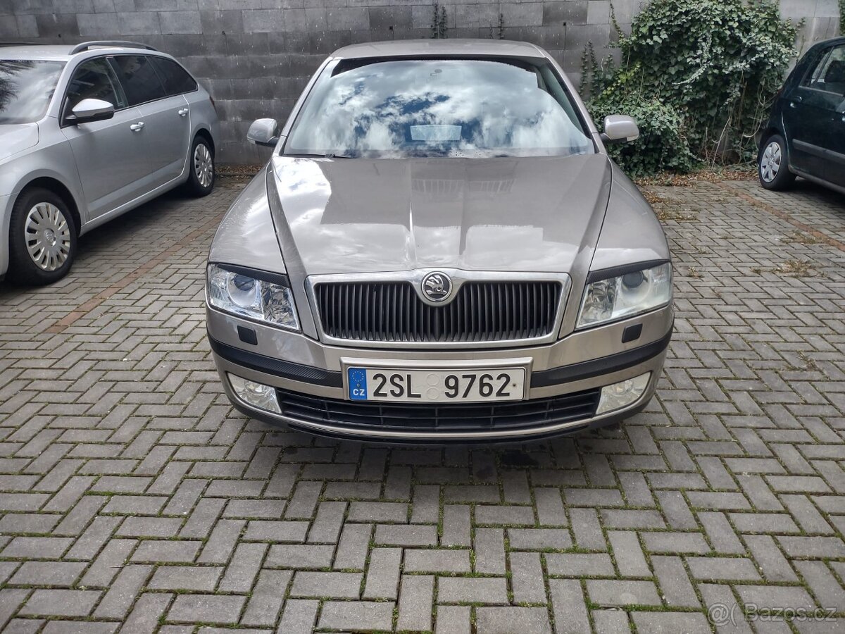 Škoda Octavia II na díly/opravu - 2