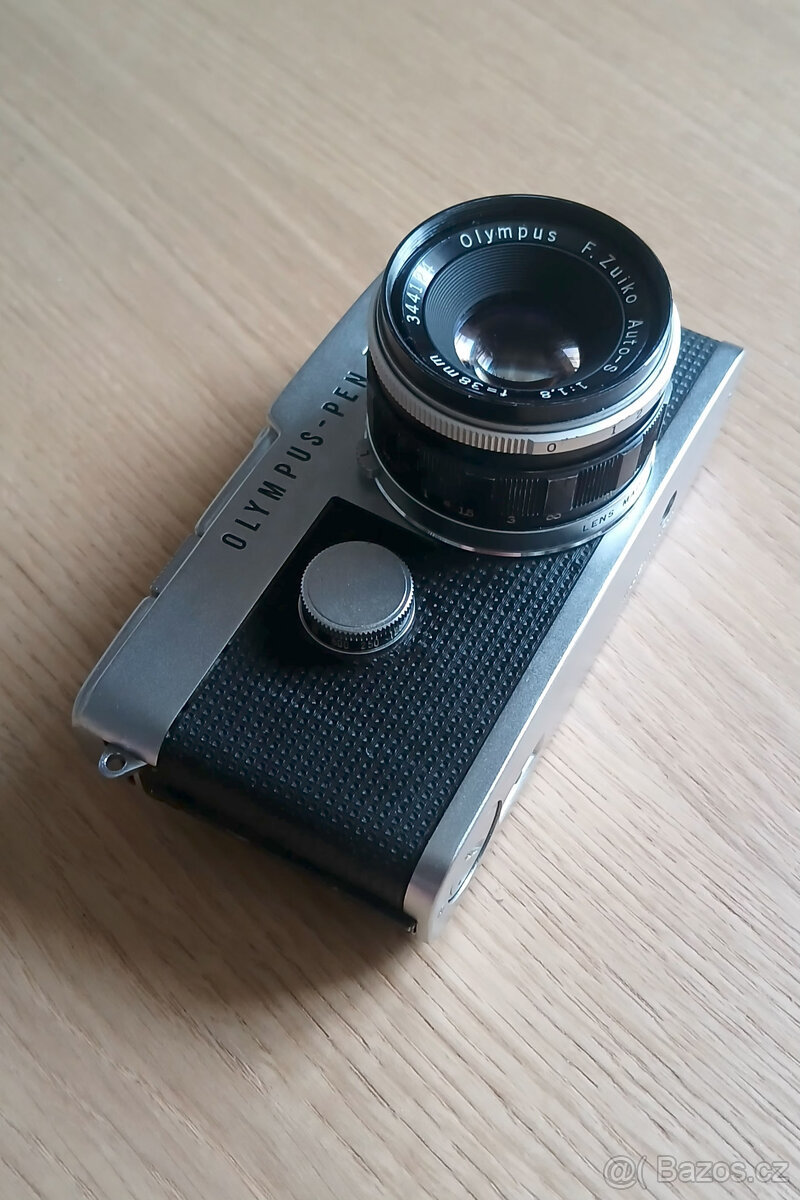 OLYMPUS PEN F - 2