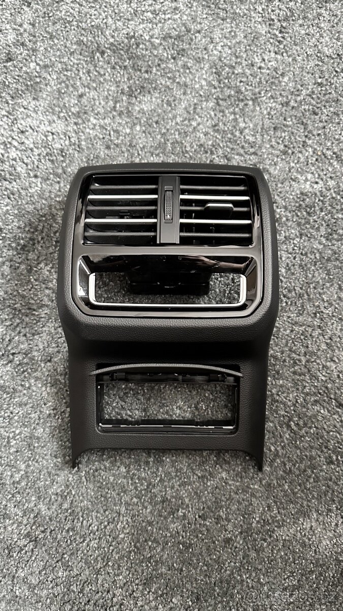 passat b8 zadní klimatizační panel - 2