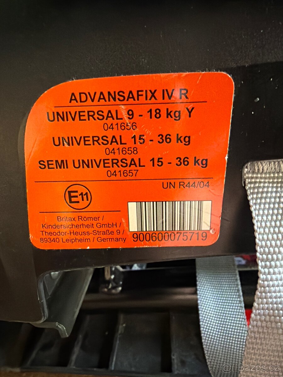 Britax Römer Advansafix IV r - 2