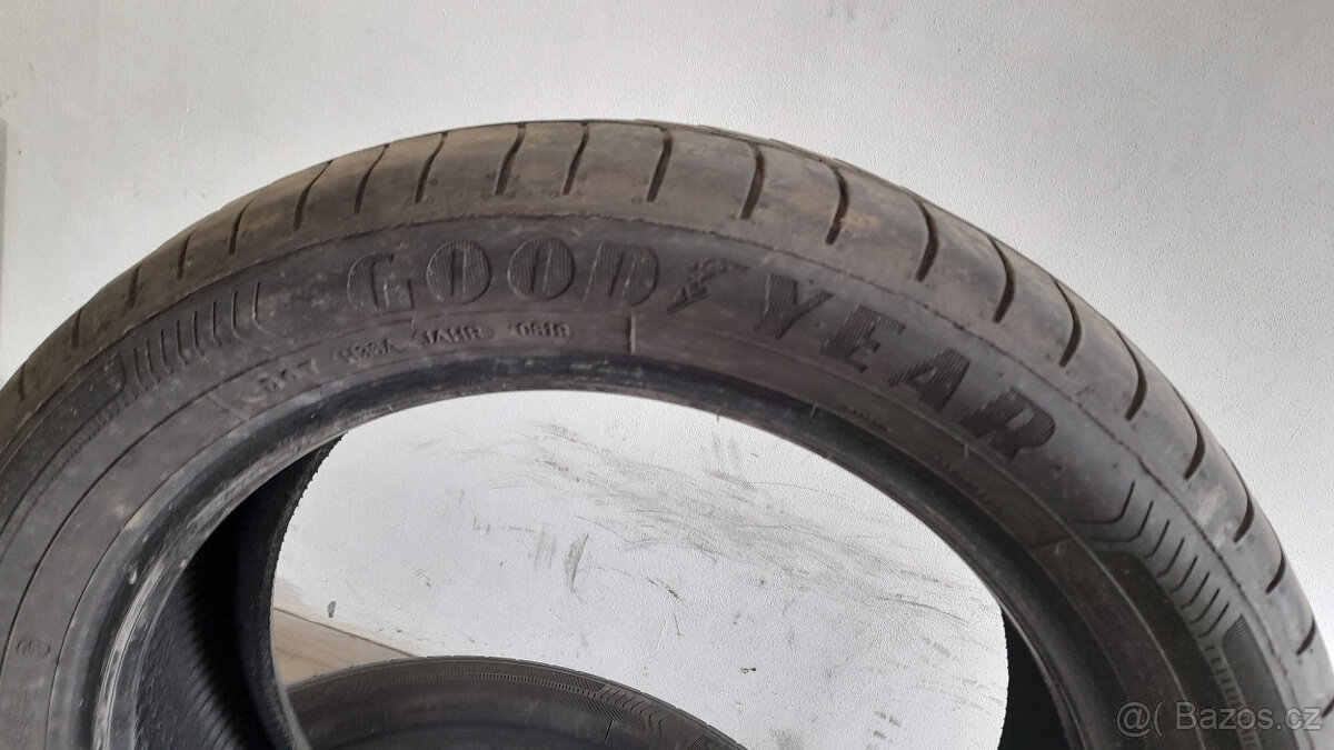 Letní pneu GOODYEAR 215/50 R17 - 2