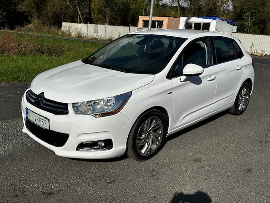 Citroen C4 exclusive 1.6HDi, r.2011, 2.maj., serviska, STK - 2
