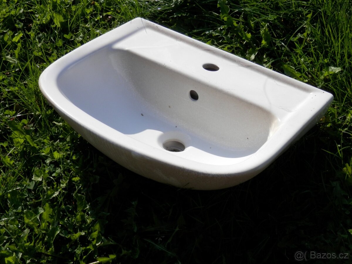 Nové keramické umyvadlo - 2