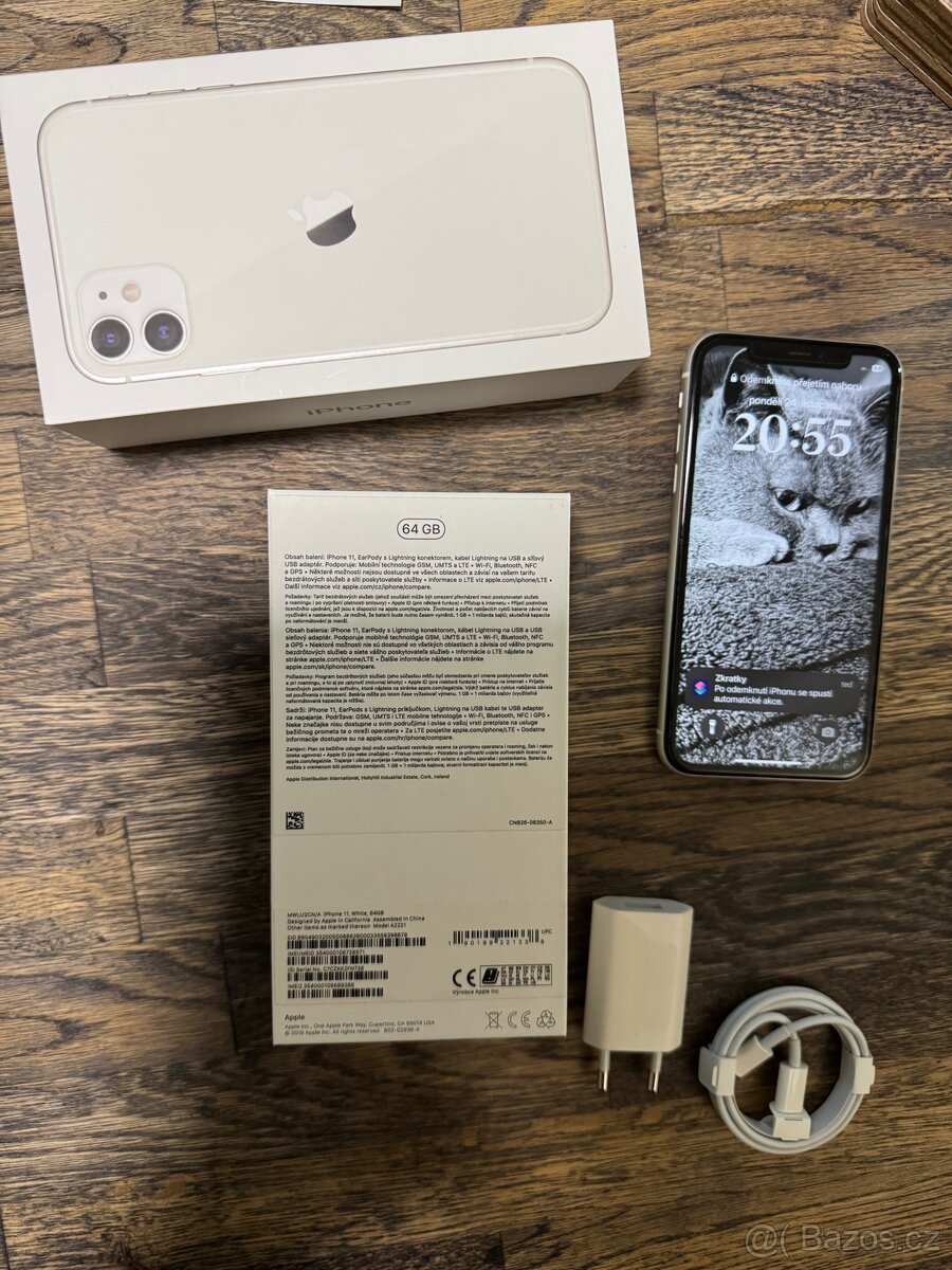 iPhone 11 64 GB - 2