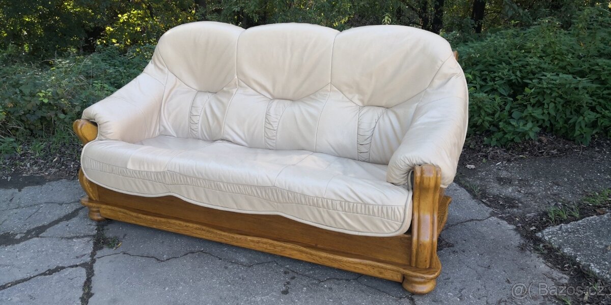 Kožená trojsedačka s masivním dřevem - 2