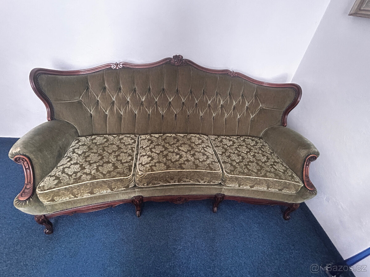 Starožitná souprava v neo-barokním stylu + masivní kulatý st - 2