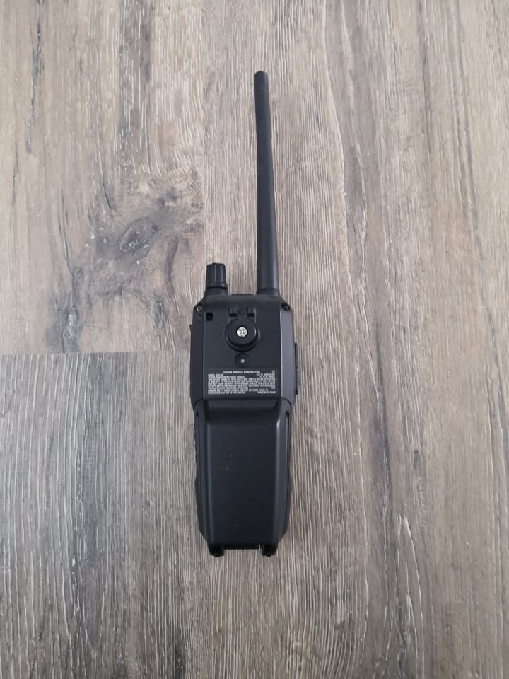 Prodam UNIDEN SDS-100e - 2