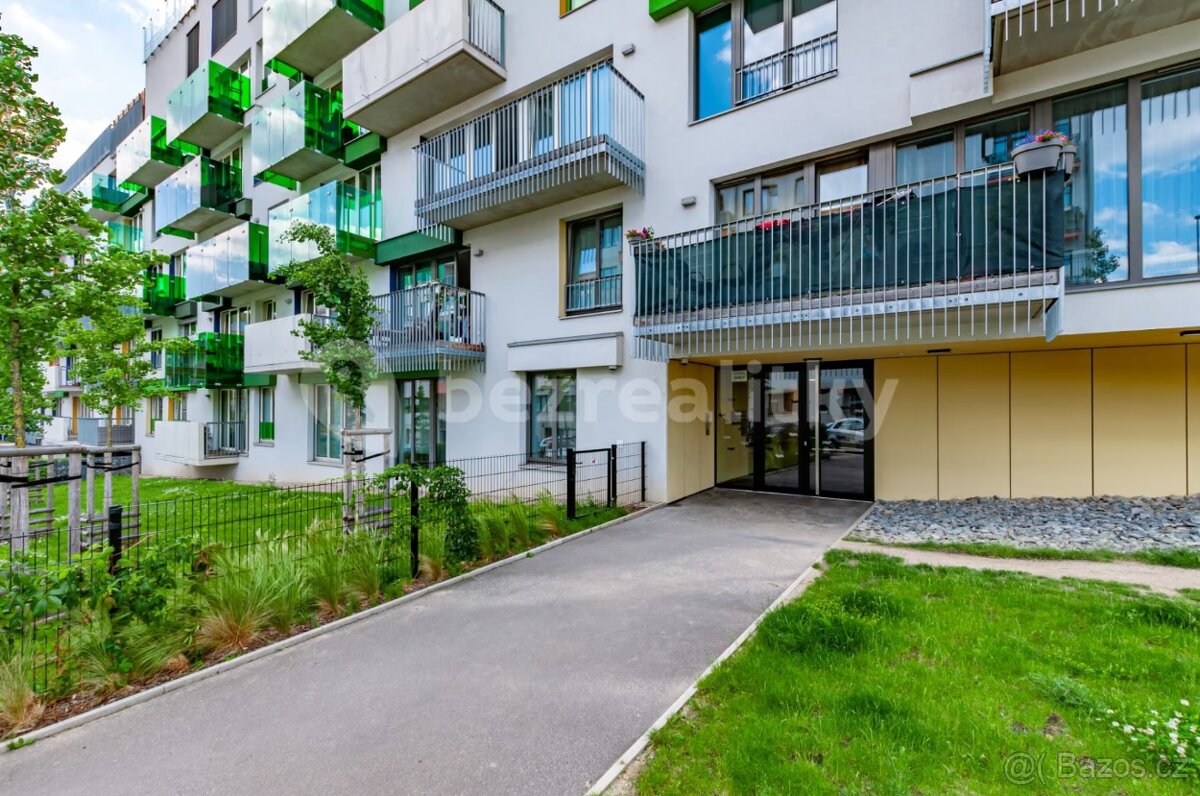 Flexibilní pronájem skladu/Storage rental Praha 10 Vršovice - 2