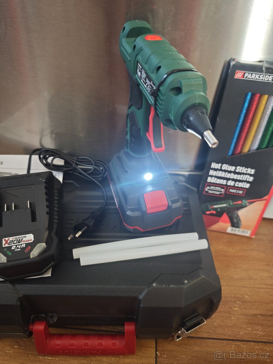 Aku tavná pistole - 2