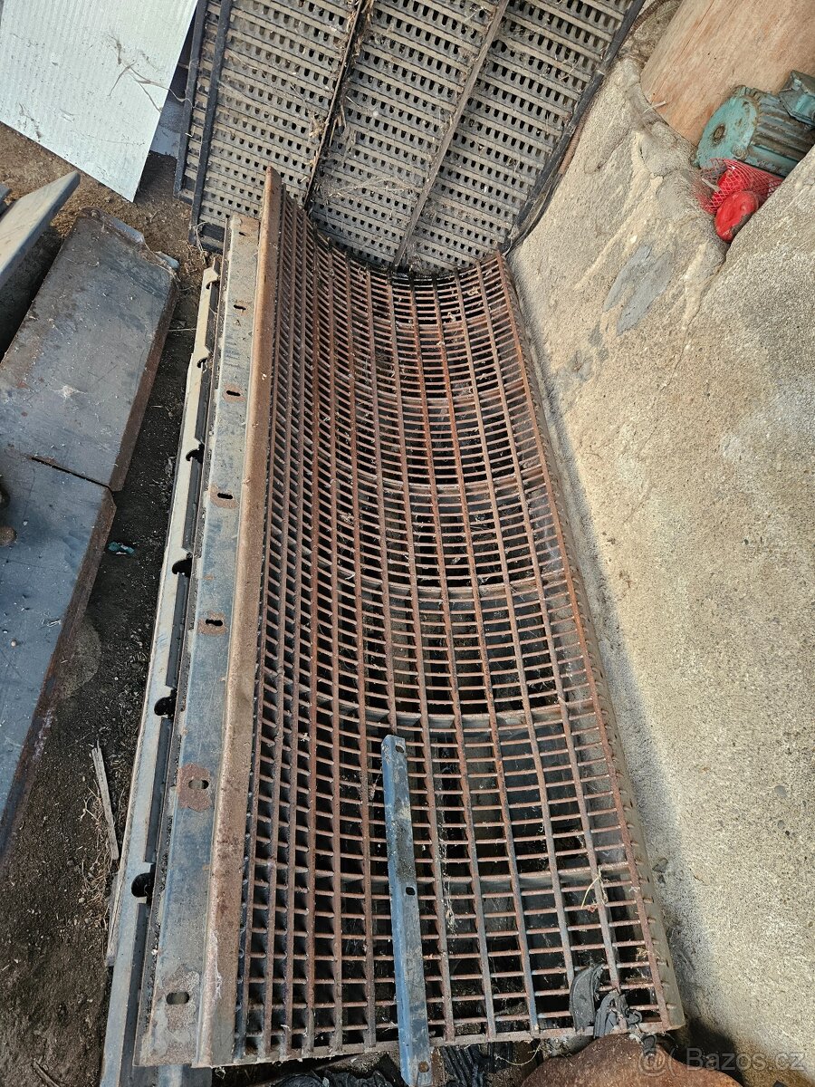 Prodám Kukuřičnou výbavu Massey Ferguson - 2