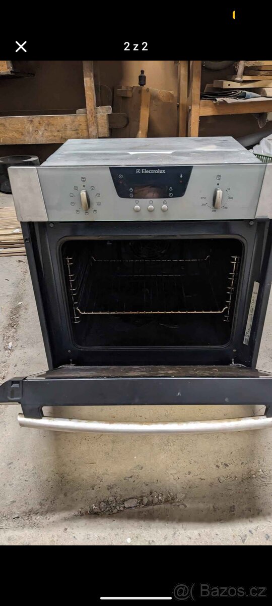 Vestavná trouba Electrolux EOB 4630 - 2