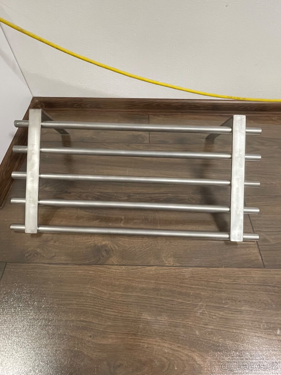 Nerezovy držák - 2