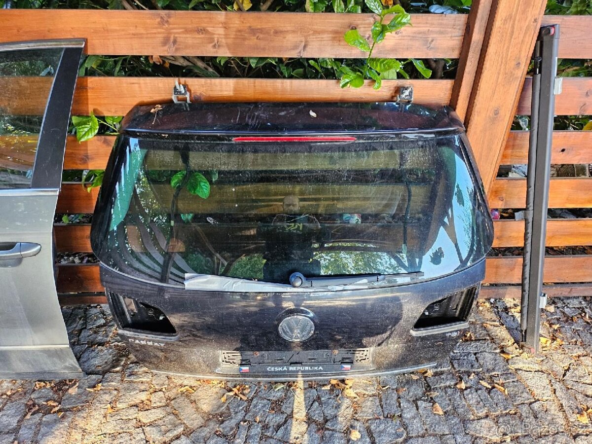 Náhradní díly na VW Passat B6, blatník, dveře - 2