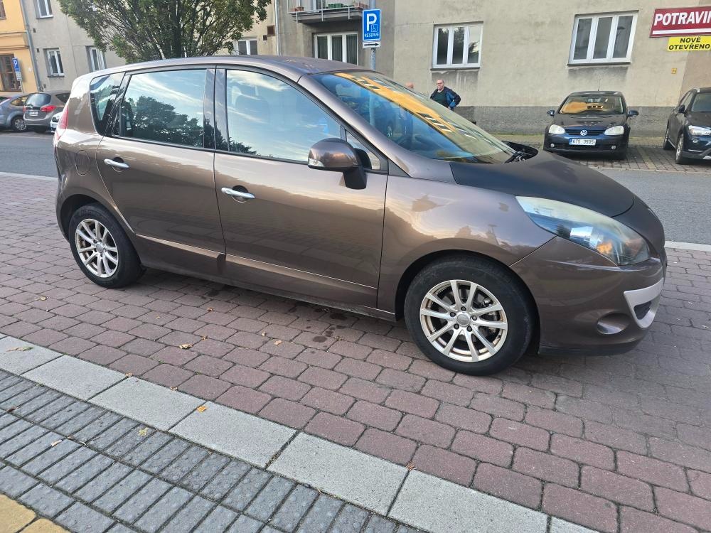 Renaut Scénic III 1,9 dCi 96kW - 2