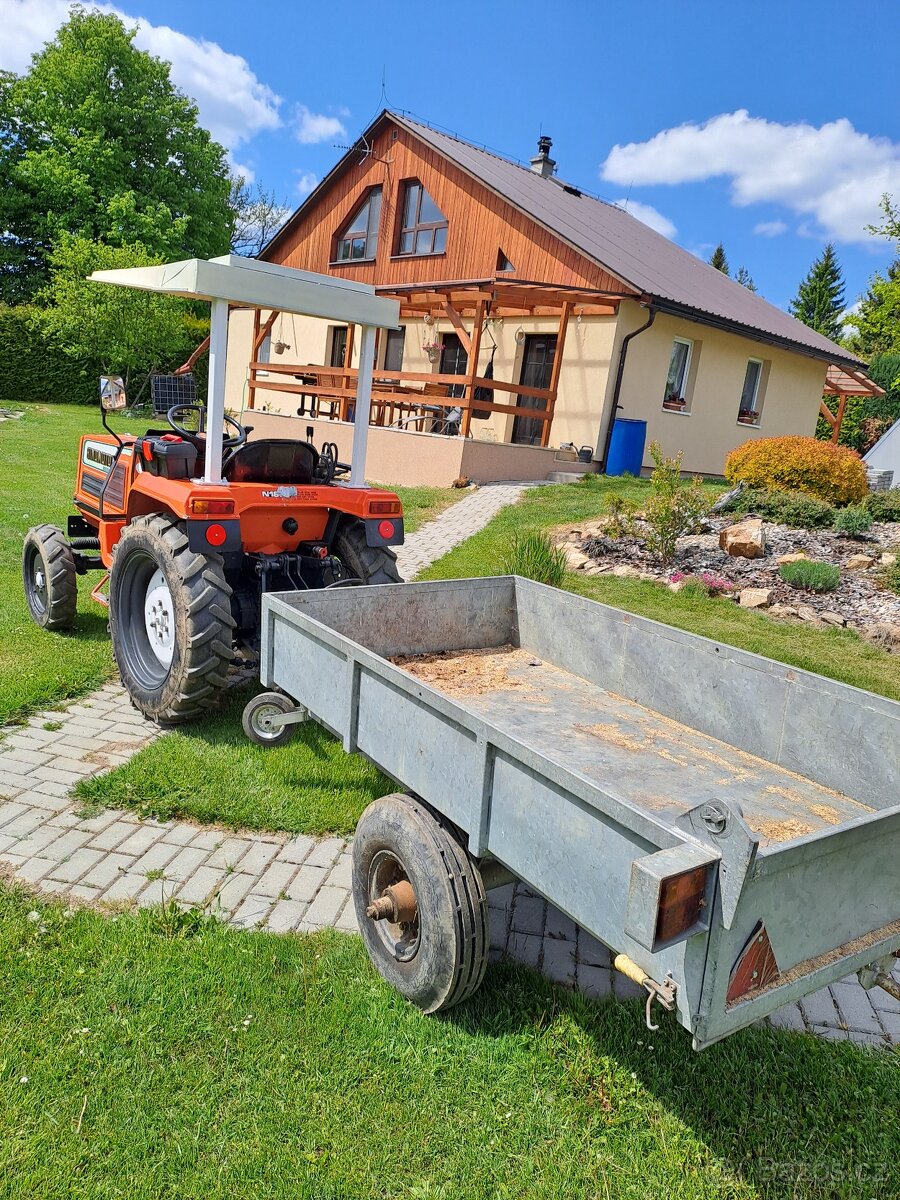 Hinomoto N 189 s  sklopnou krárou - 2