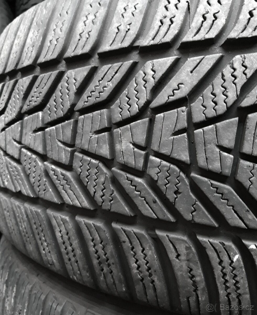 Sada zimních pneu 225/45 R18 Hankook - 2