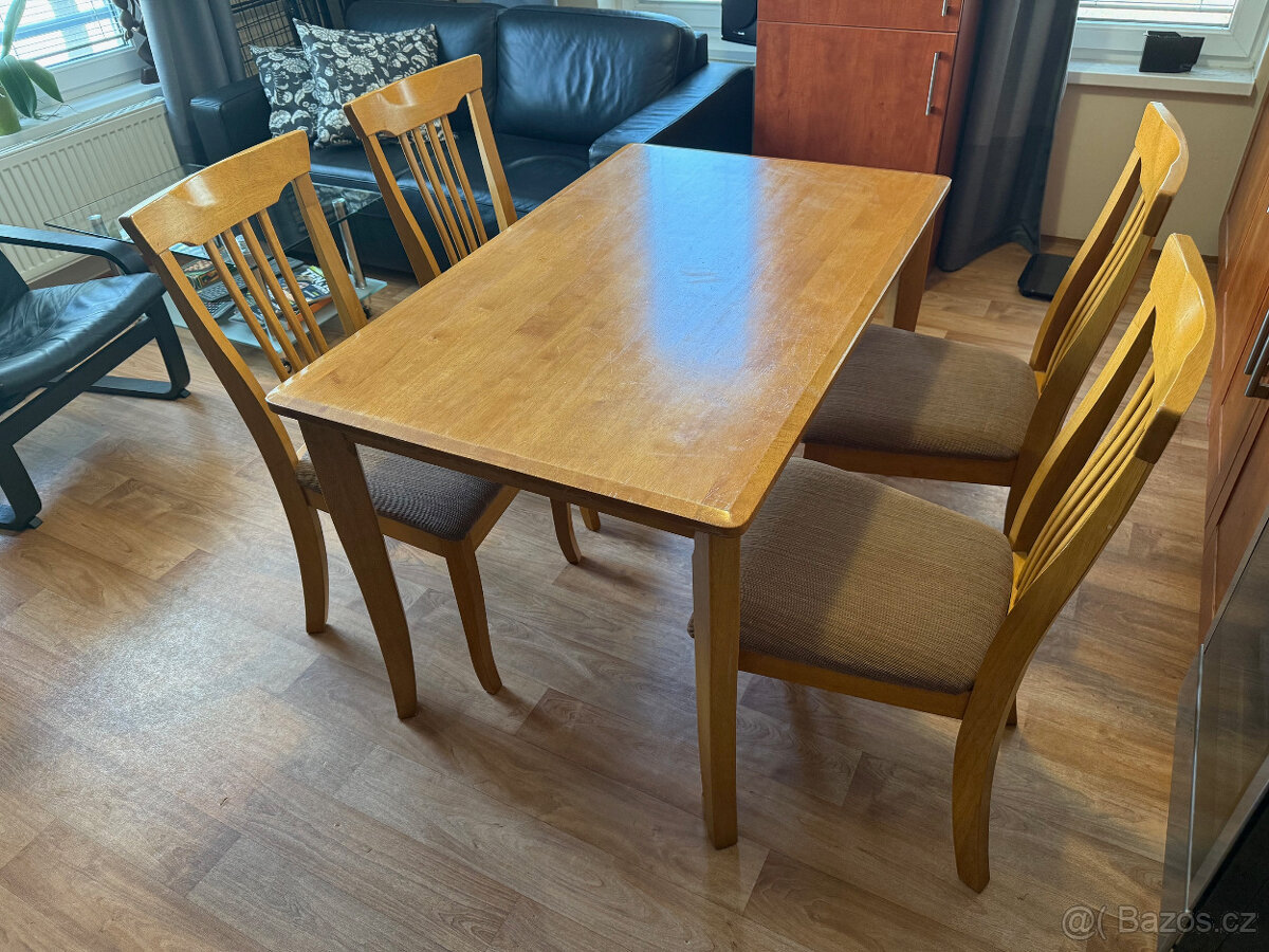 Prodám jídelní stůl z masivu + 4 čalouněné židle - 2