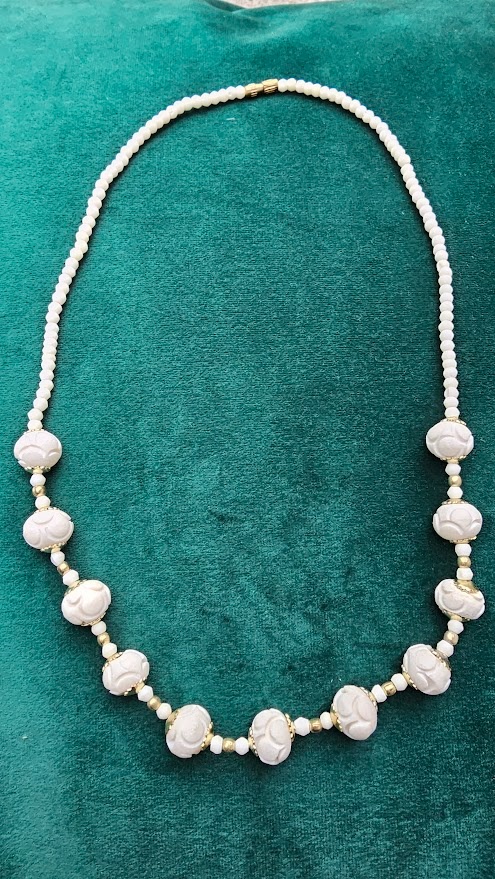 Náhrdelník slonová kost kuličky se zlatým - 2