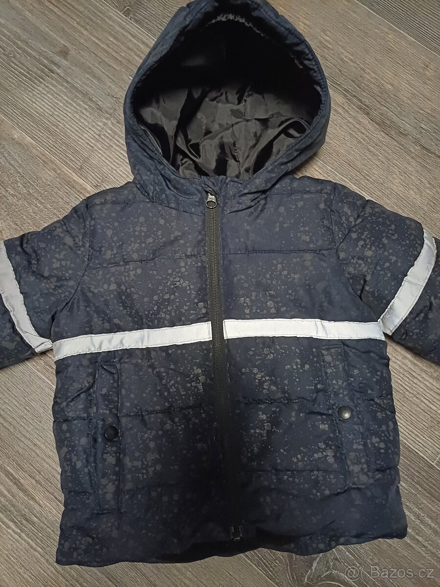 Zimní bunda, čepice a mikina - 2