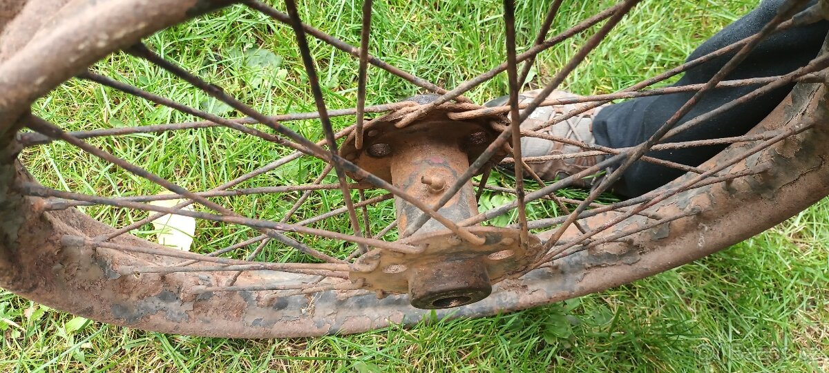 Kola anglický Norton, Royal Enfield - 2