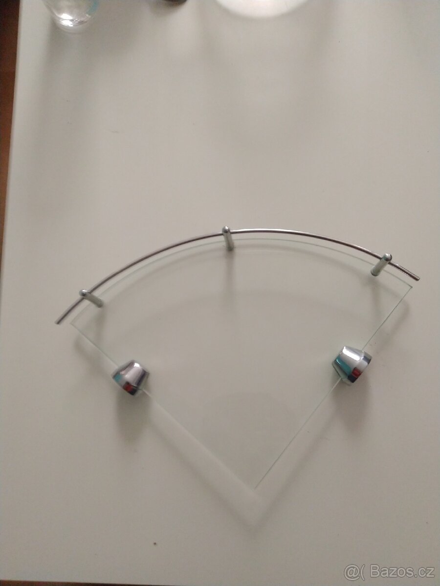 Rohová polička se zábradlím - 2