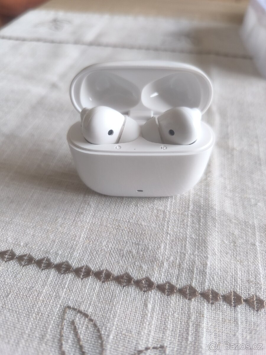 TWS sluchátka - 2