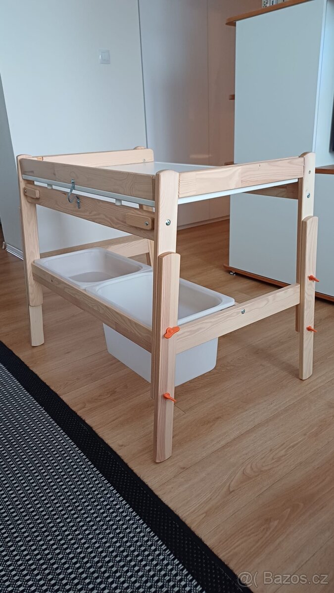 Dětský nastavitelný stůl Flisat - 2