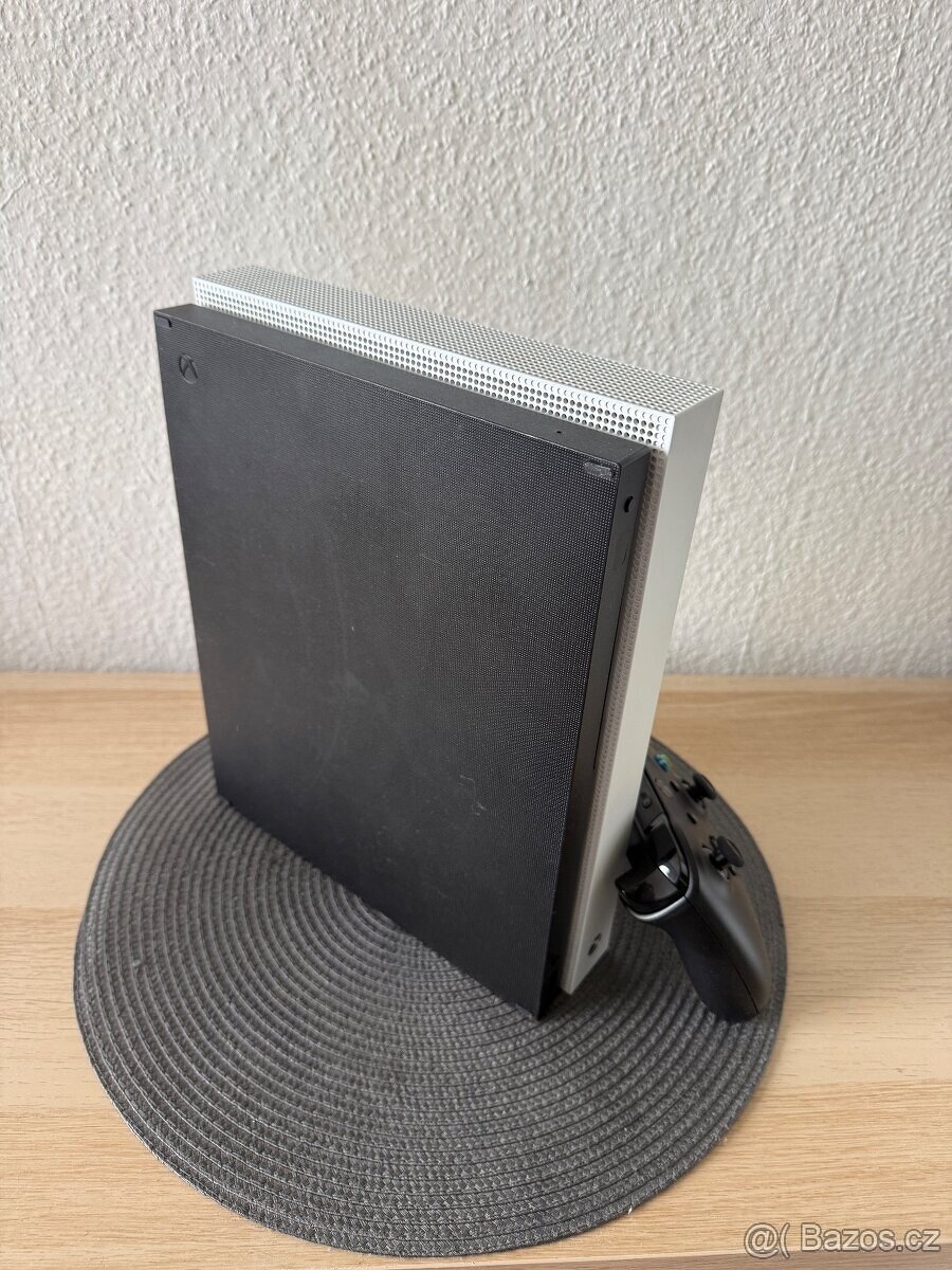 XBOX ONE X 1TB LIMITED EDICE - 2