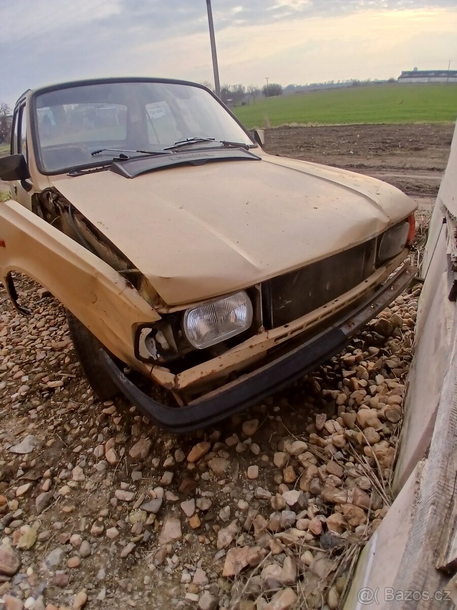 Škoda 105 (asi) - 2