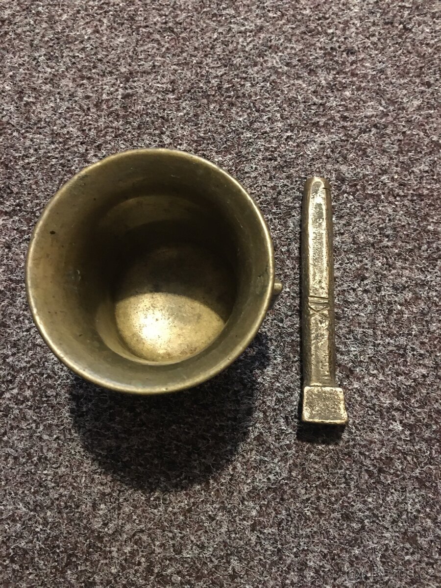 Mozasný hmoždíř - 2