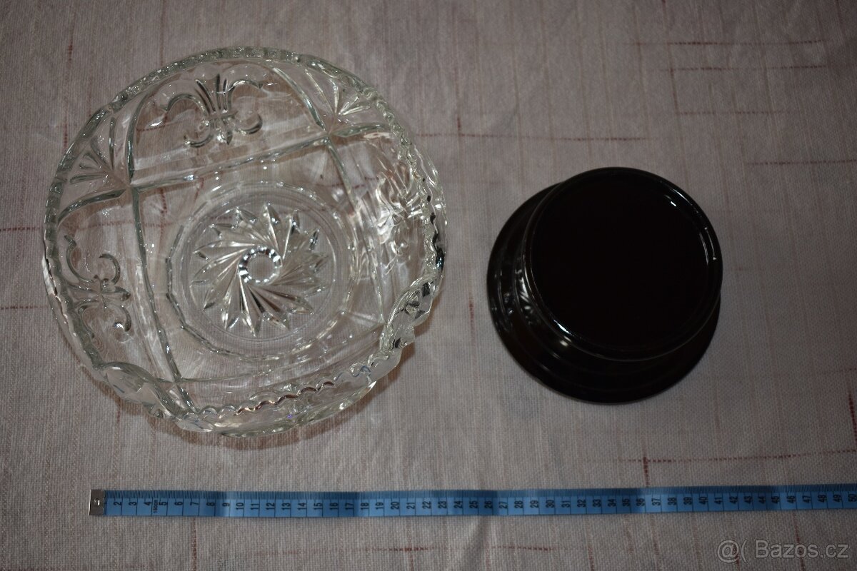 Skleněná mísa s podstavcem - 2