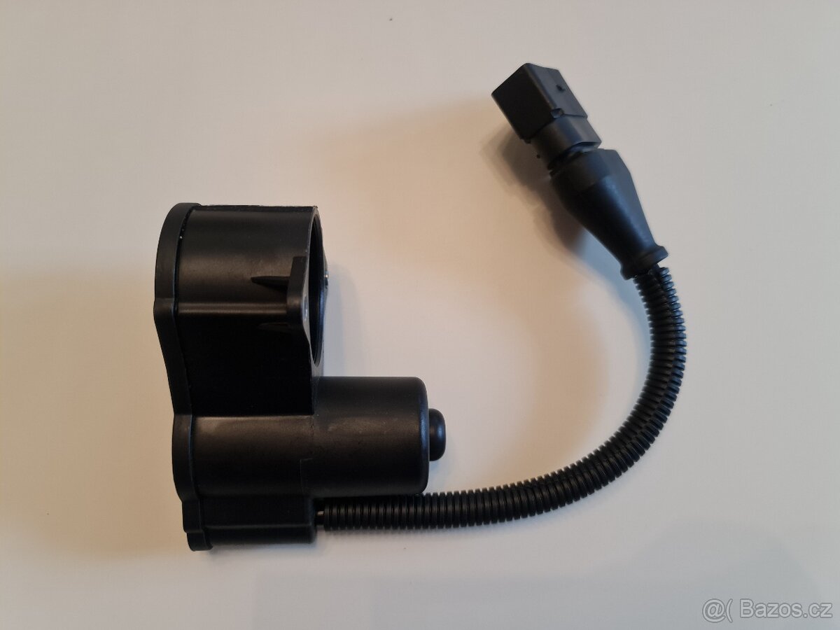 Nový motorek pro Audi A8/S8 D3 (4E), Bentley - 2