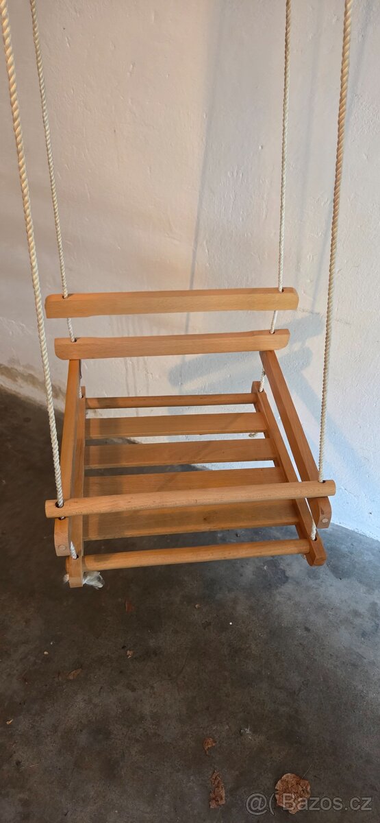 Dětská dřevěná houpačka z 80. let - 2