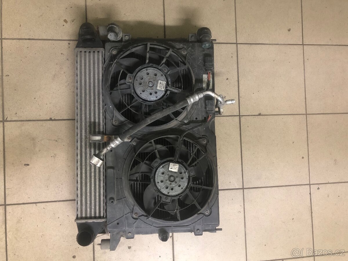 SHARAN 7M Chladicovou stěnu kompletní - 2