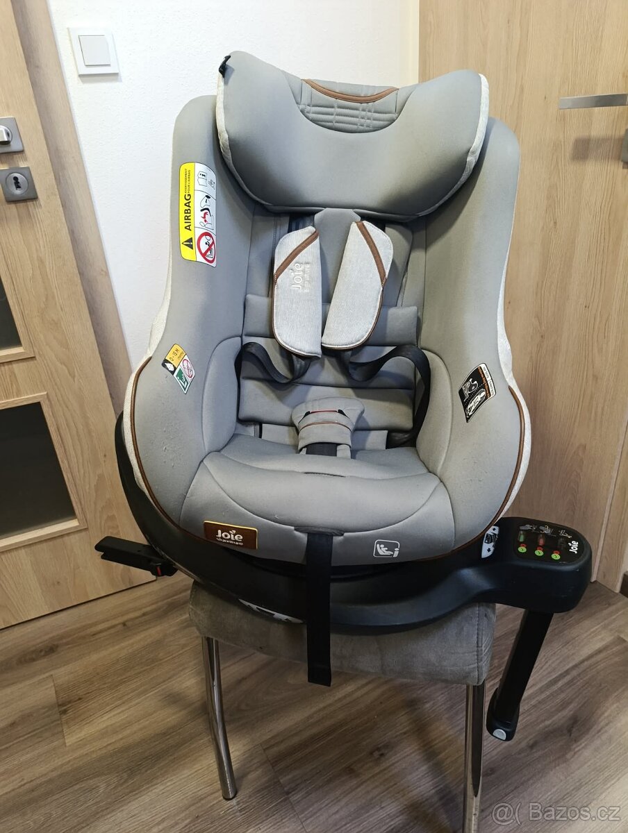 Autosedačka s točnou Joie - 2