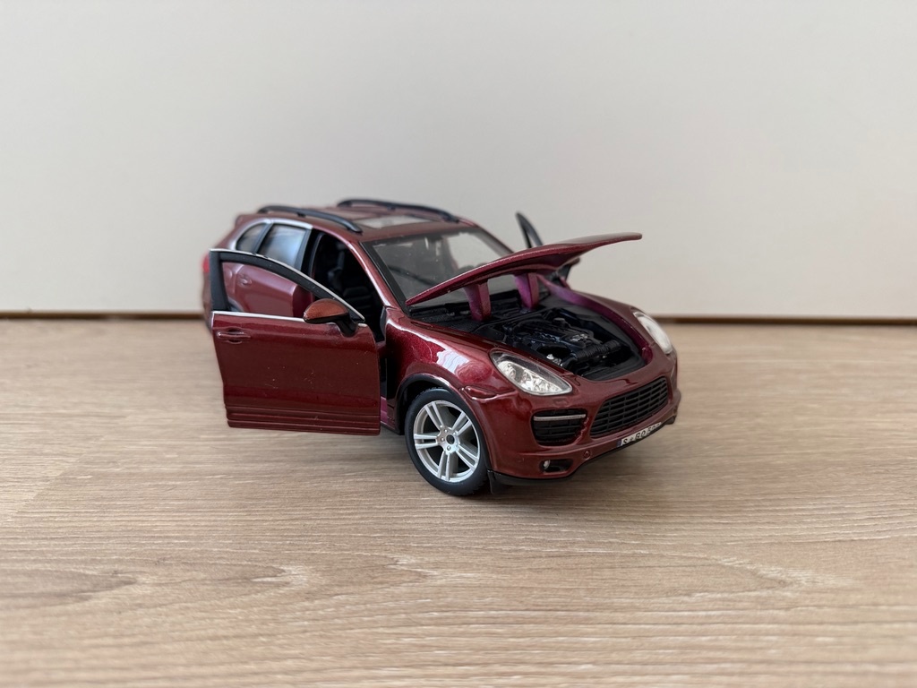 Kovový model Porsche Cayenne - 2