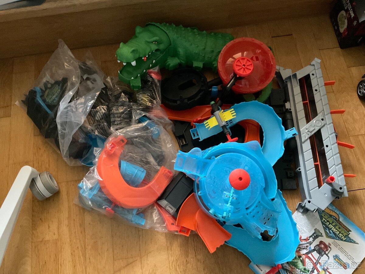 Hot Wheels Mega Myčka Krokodýlí útok - 2