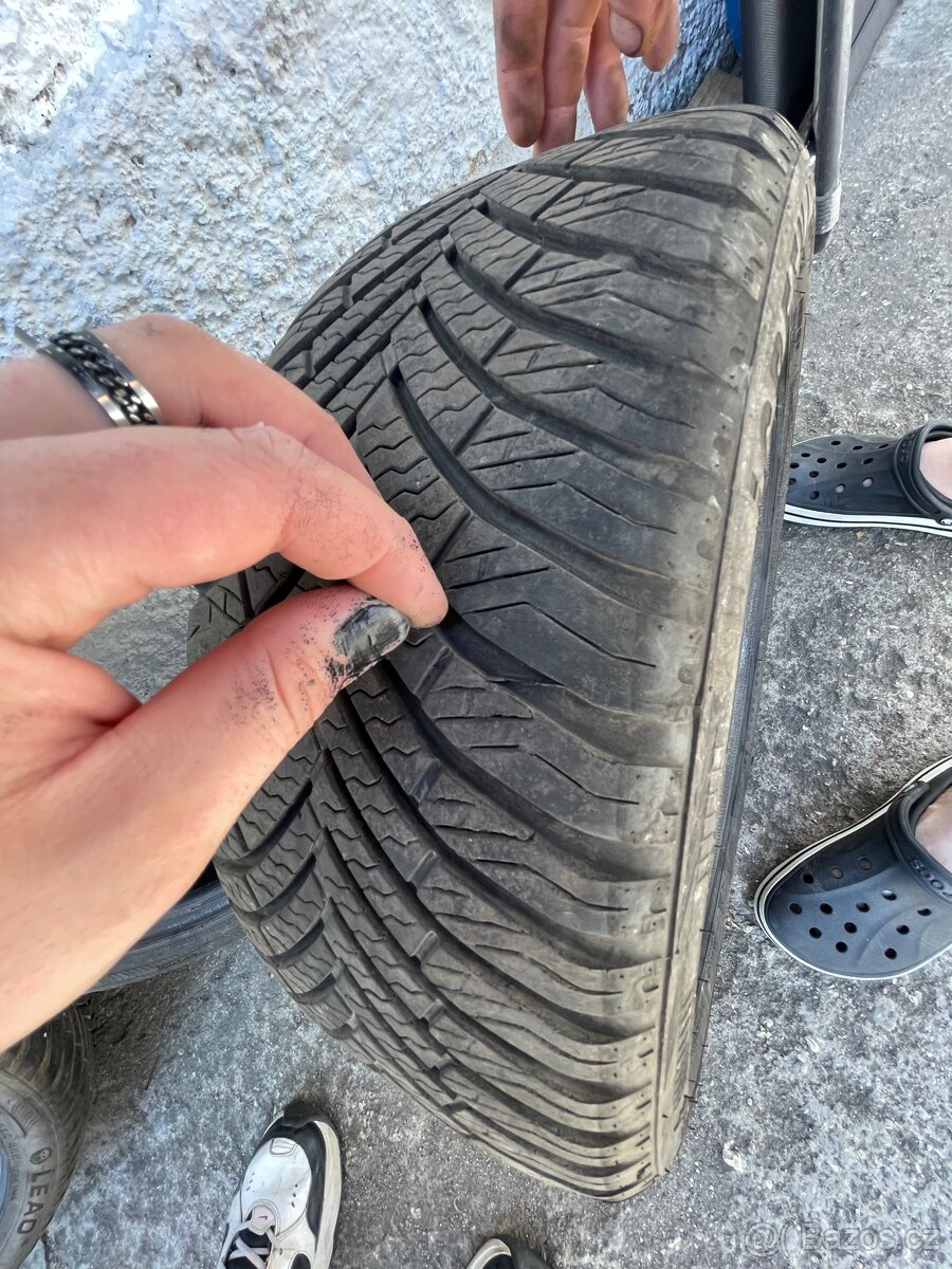 Gumy 195/50 R15 - 2