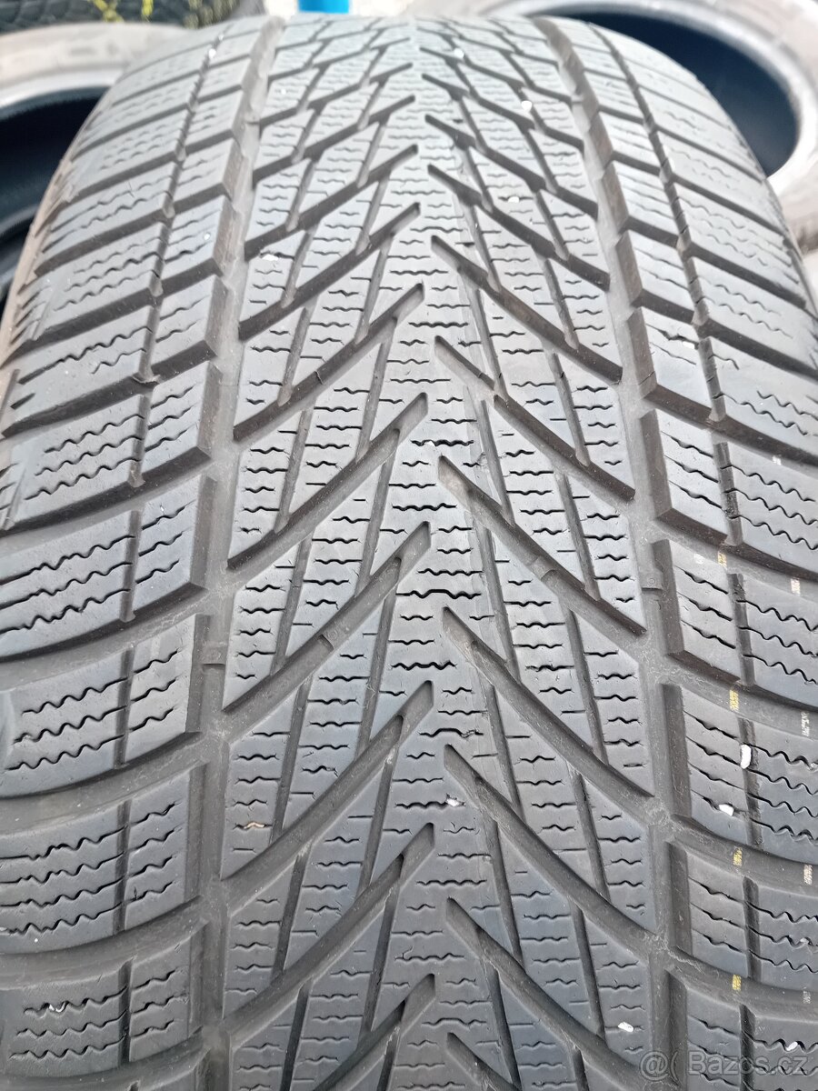 225/50-17 Goodyear - 2