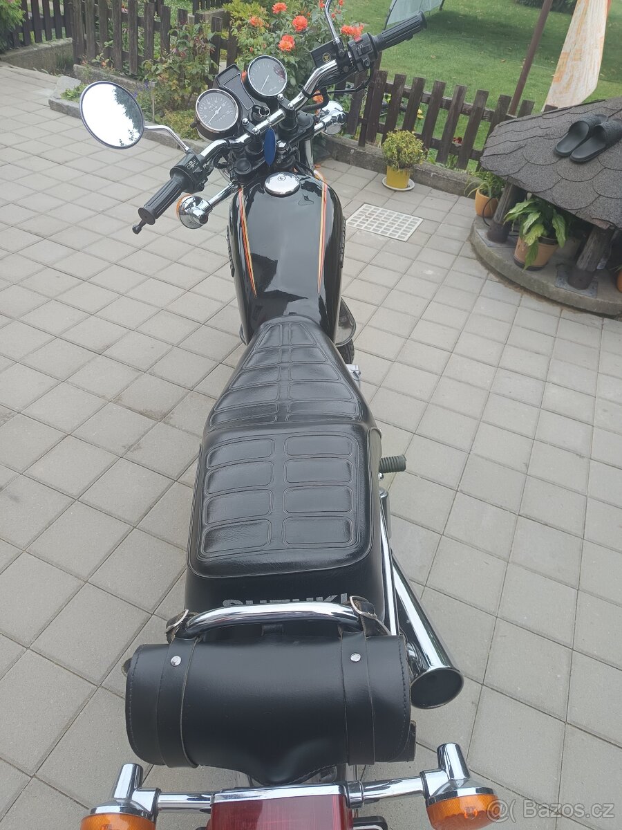Japonská kráska Suzuki GN 250 - 2