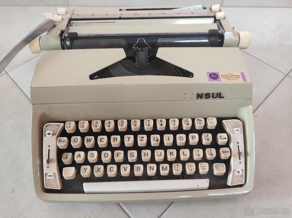 Psací stroj Consul - 2