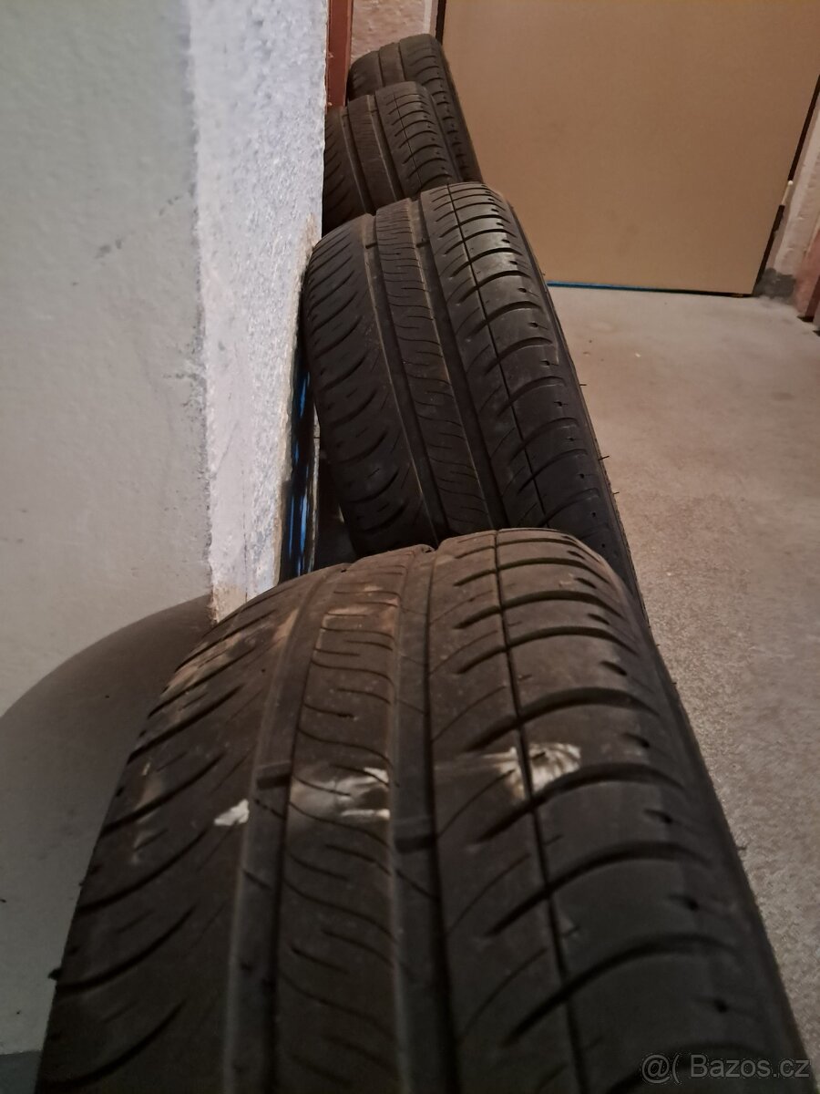 Letní pneumatiky 185/60 R14 včetně disků - 2