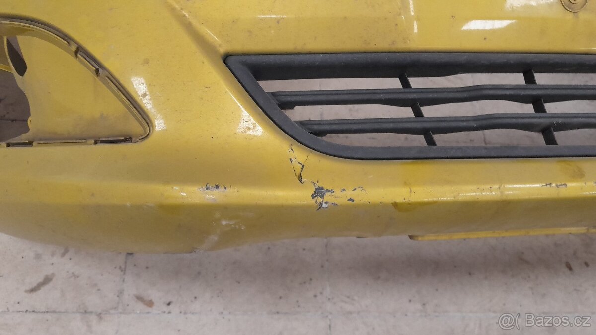 Ford Fiesta VI , rok 2013- přední nárazník - 2